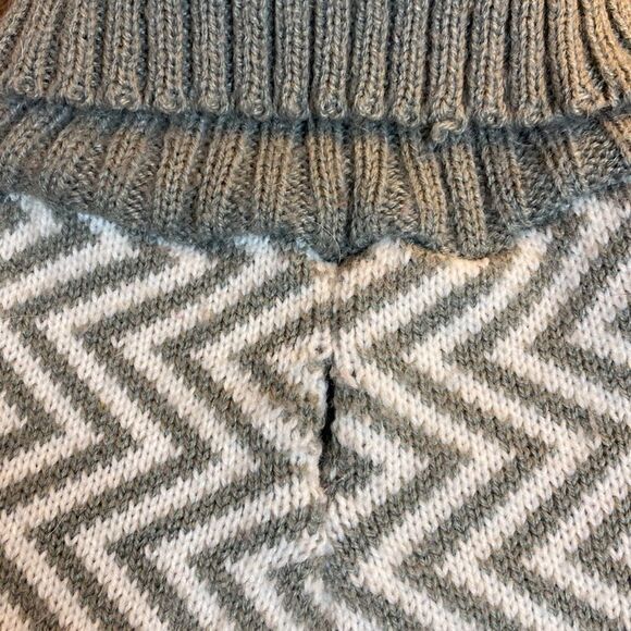 Gray & White Chevron Striped Dog Sweater - Picture 5 of 10